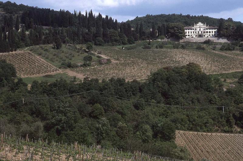 Italy 99 Villa on Hill.jpg